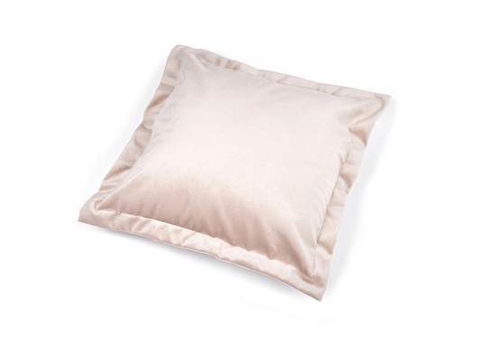 Декоративная подушка с кантом